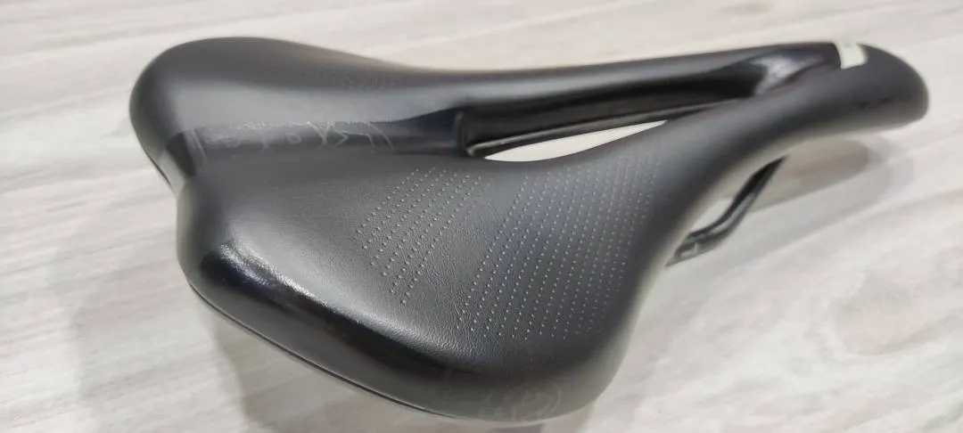 Shimano Pro Turnix AF Carbon Rail 142mm Road Mtb Bicycle Saddle (USED)
