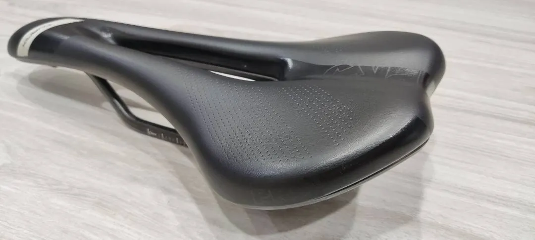 Shimano Pro Turnix AF Carbon Rail 142mm Road Mtb Bicycle Saddle (USED)