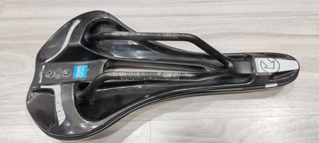 Shimano Pro Turnix AF Carbon Rail 142mm Road Mtb Bicycle Saddle (USED)