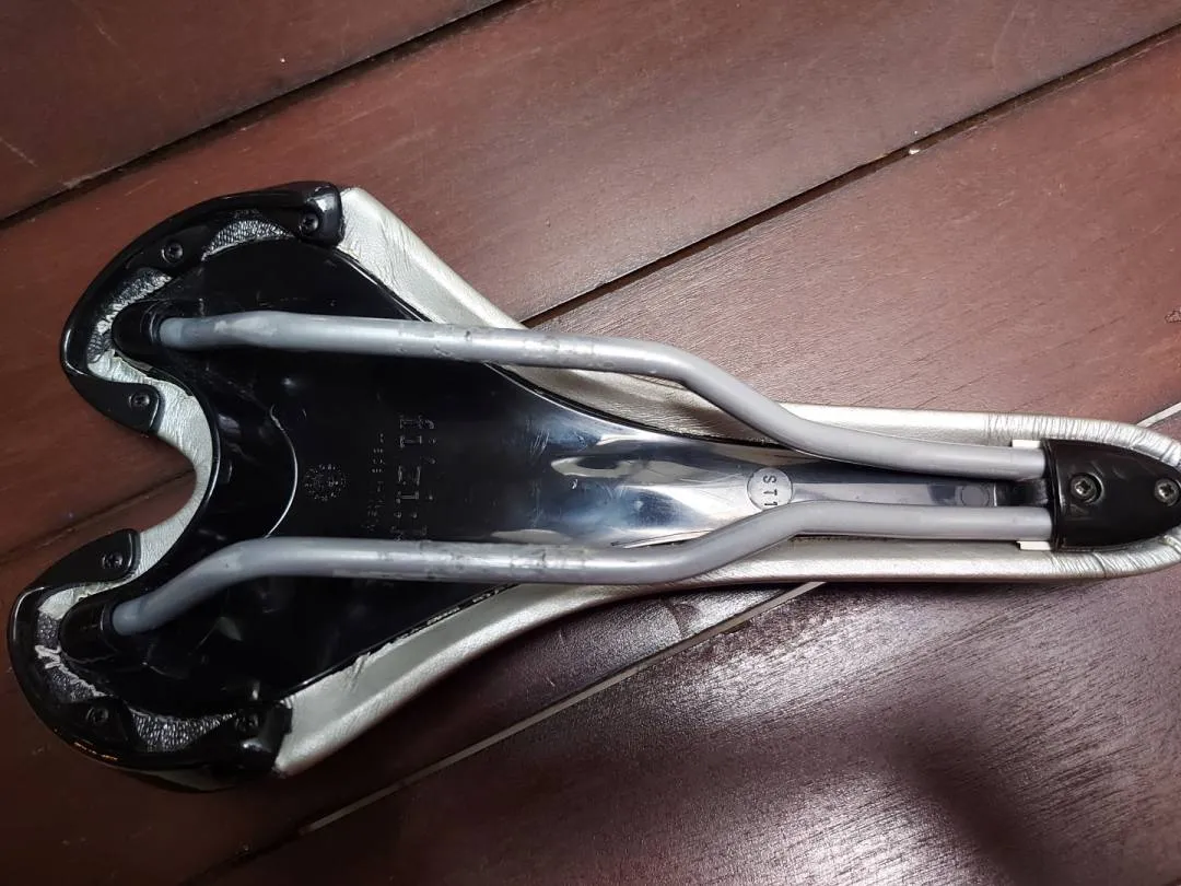 Fizik Pave Made in Italy Saddle