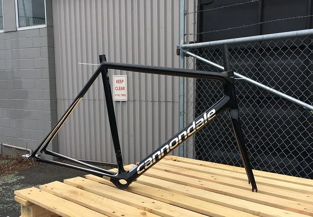 Looking for Cannondale SuperSix Hi-Mod 52 cm
