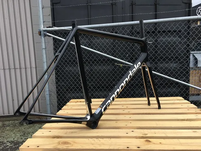Looking for Cannondale SuperSix Hi-Mod 52 cm
