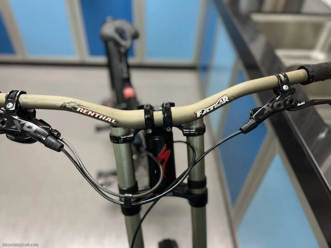 Specialized demo 8