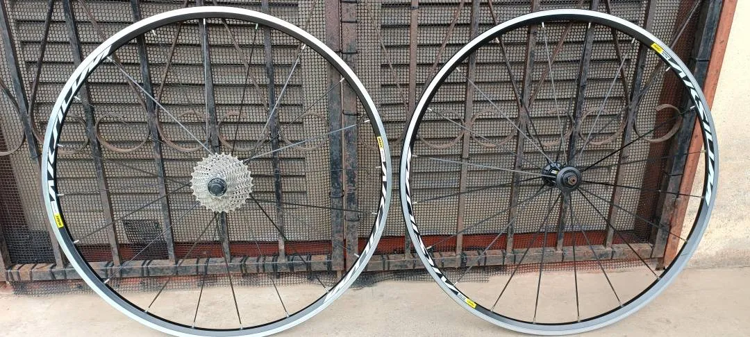 mavic aksium wheelset