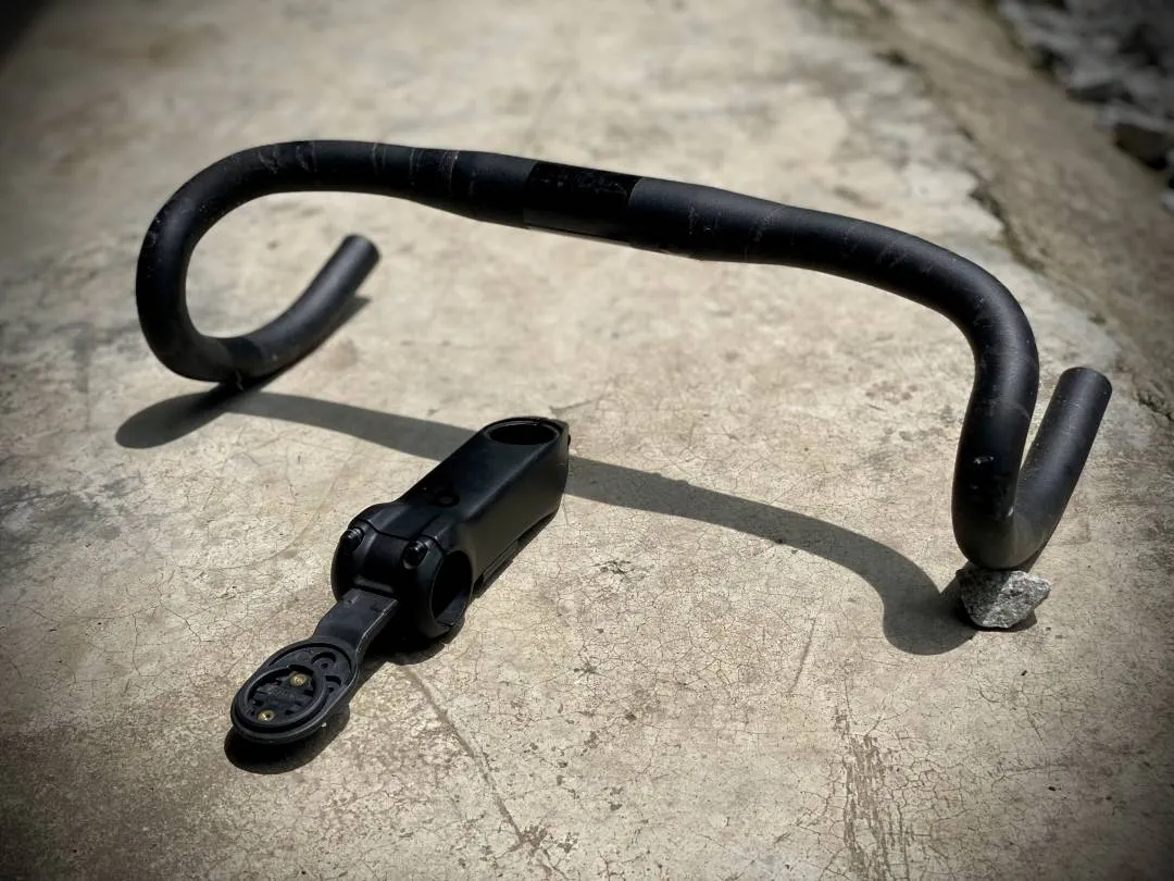 OC1 cockpit dropbar + stem + garmin mount