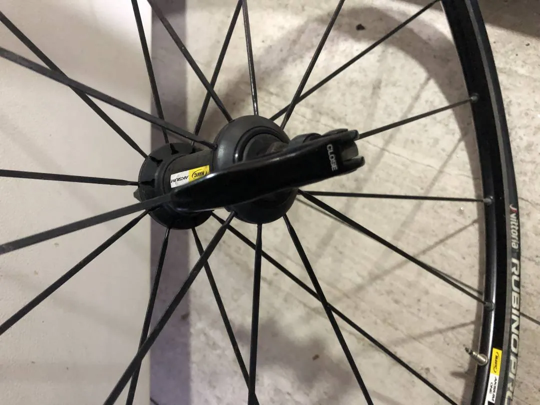 Mavic Aksium with 105 cassette and tyre