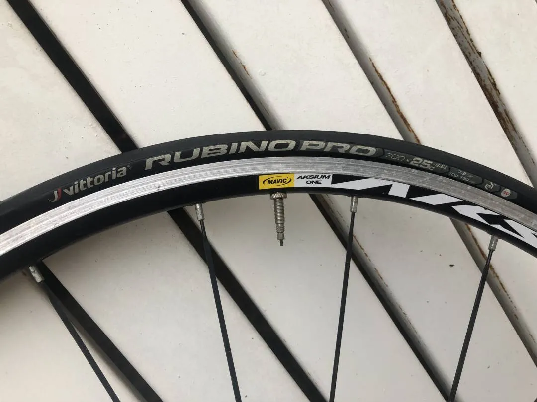 Mavic Aksium with 105 cassette and tyre