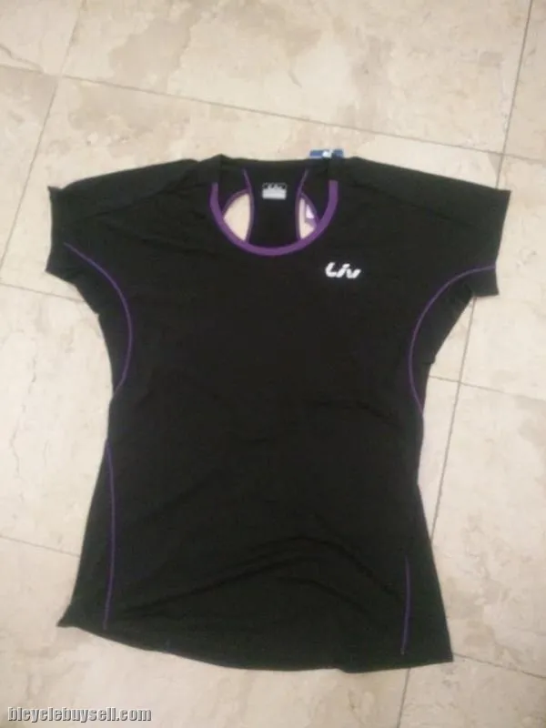 LIV Casual Series  - Black Women's Cycling Jersey No Pockets - short sleeves