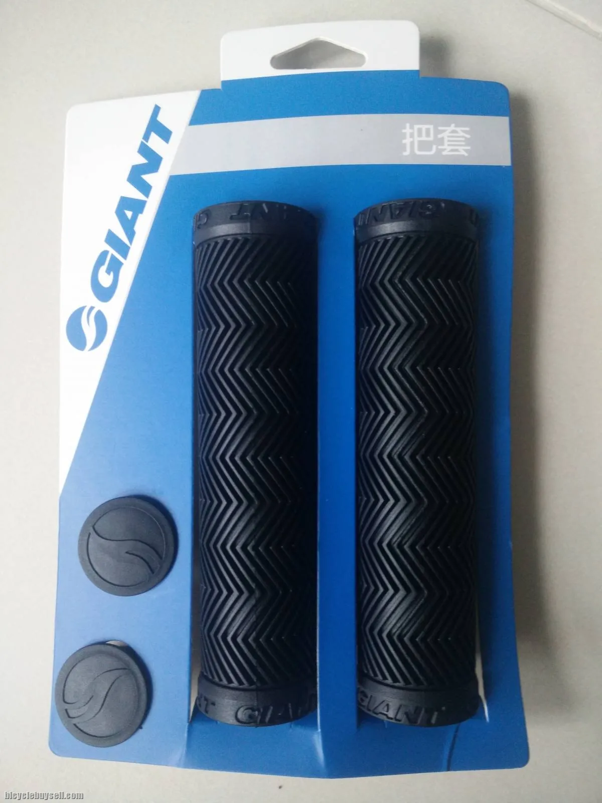 GIANT Mountain Bike Grip MTB handlebar grip Model GBT-3 / Kraton Series