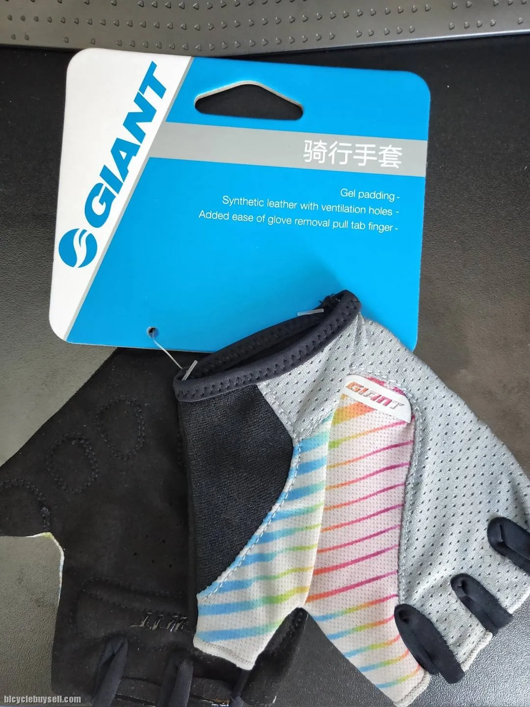 2019 Half Finger Cycling Gloves - G105 Sting Series in 2 different colors