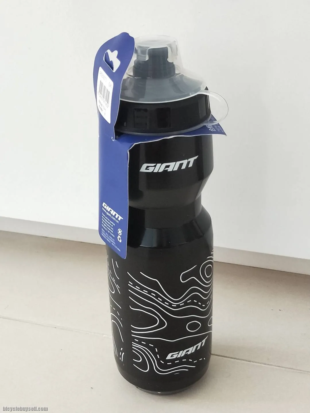 Giant Contour Solid Black Water Bottle 750ML / 600ML PP05 2020 Series