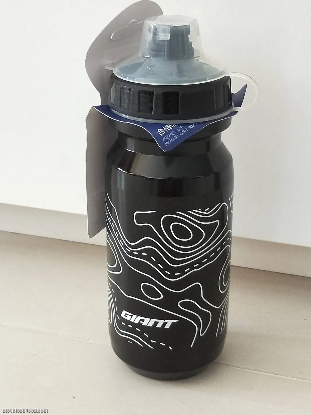 Giant Contour Solid Black Water Bottle 750ML / 600ML PP05 2020 Series