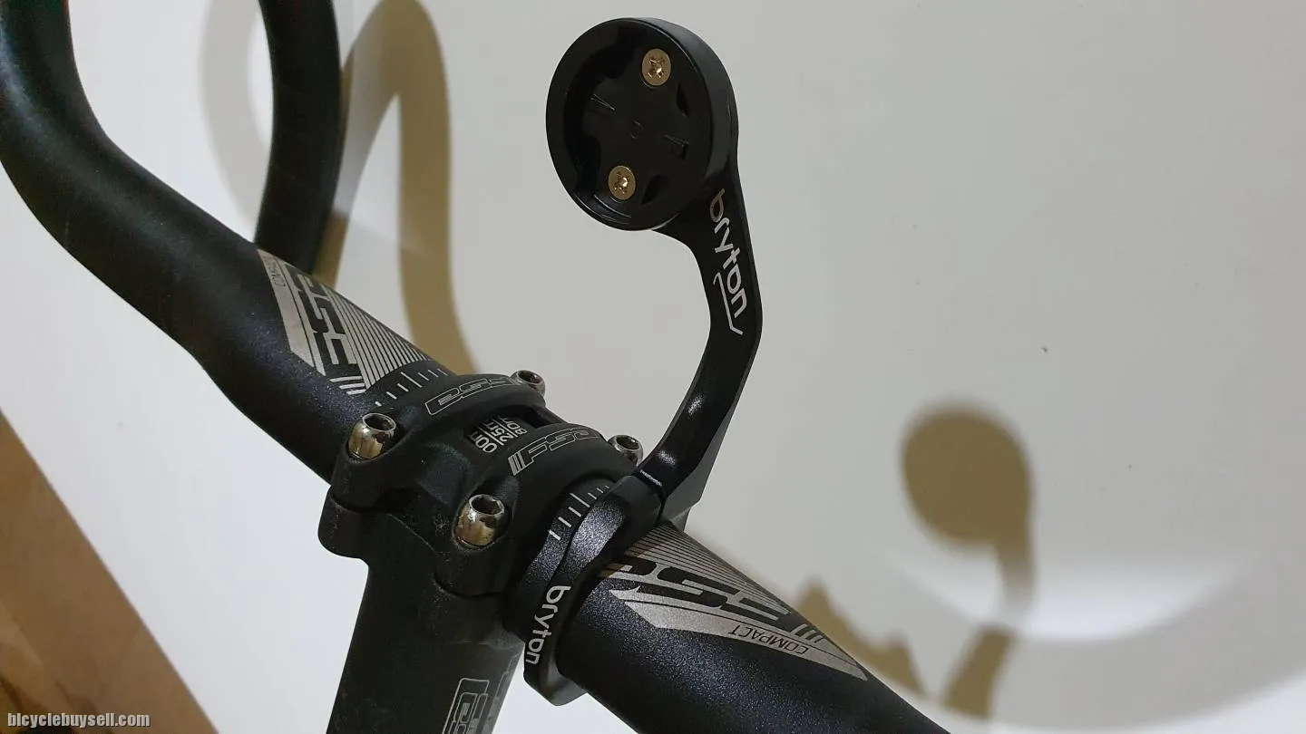 (Used) FSA COMPACT handlebar &amp; stem