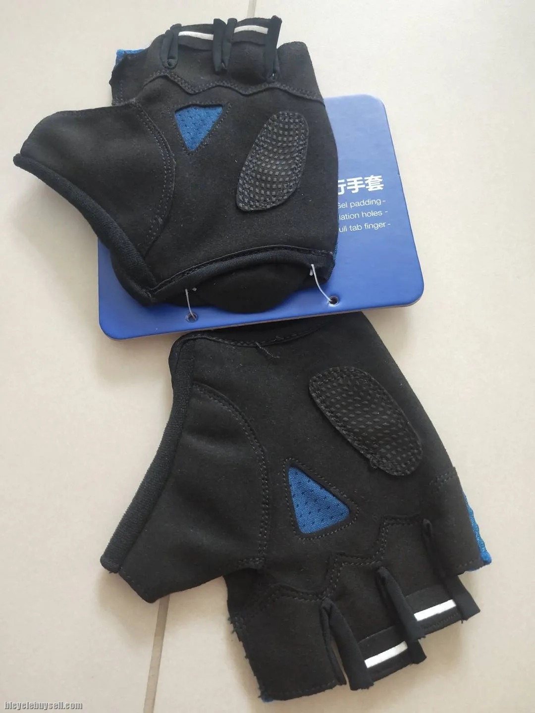 Giant G202 Series Half Finger Cycling Gloves for Men / Unisex in 3 color options