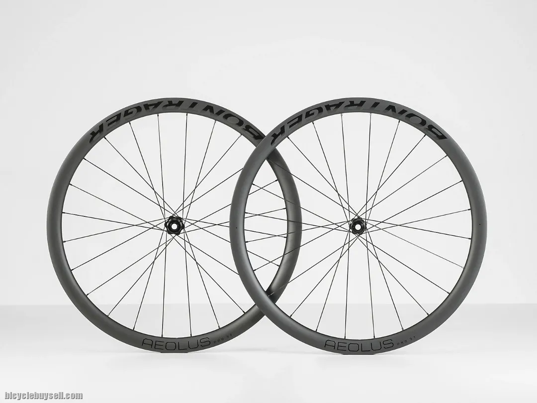 BONTRAGER AEOLUS PRO 37 CARBON WHEEL READY STOCK 35% LESS !