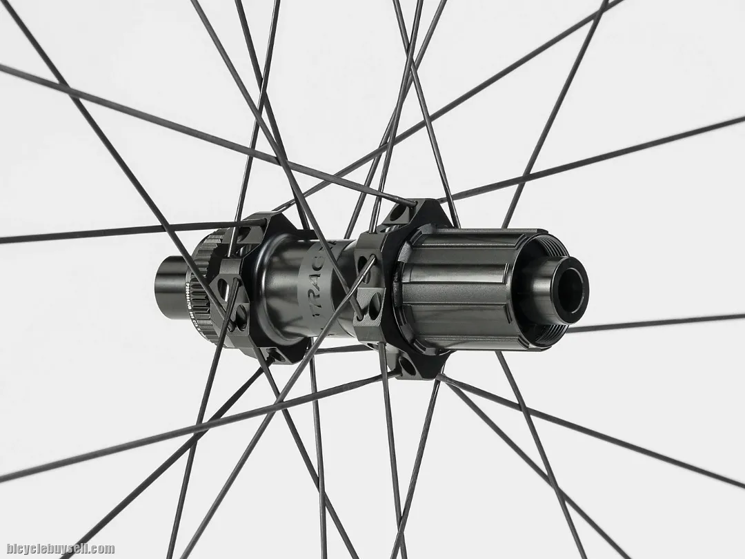 BONTRAGER AEOLUS PRO 37 CARBON WHEEL READY STOCK 35% LESS !