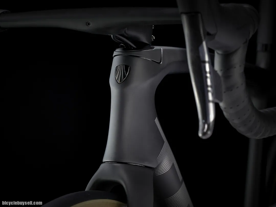 2023 TREK EMONDA SLR 9 E-TAP READY STOCK !