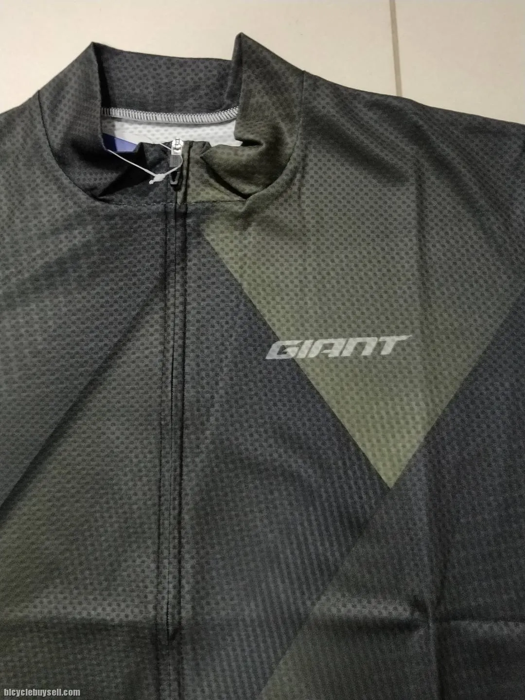 Giant Blade Series Short Sleeves Cycling Jersey in Bronze-Grey and Blue Color Options - Club Cut