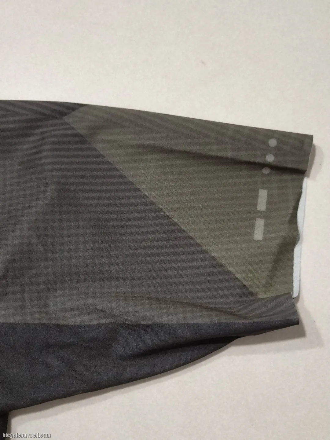 Giant Blade Series Short Sleeves Cycling Jersey in Bronze-Grey and Blue Color Options - Club Cut