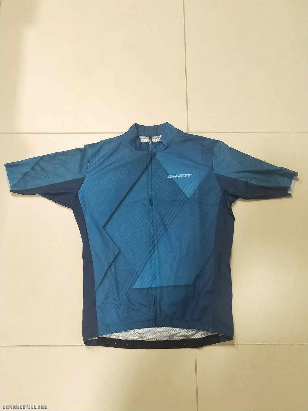 Giant Blade Series Short Sleeves Cycling Jersey in Bronze-Grey and Blue Color Options - Club Cut