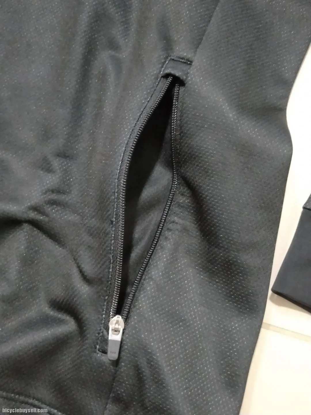 Giant Flare Thermal Long Sleeves Cycling Jersey with Zipper Pockets
