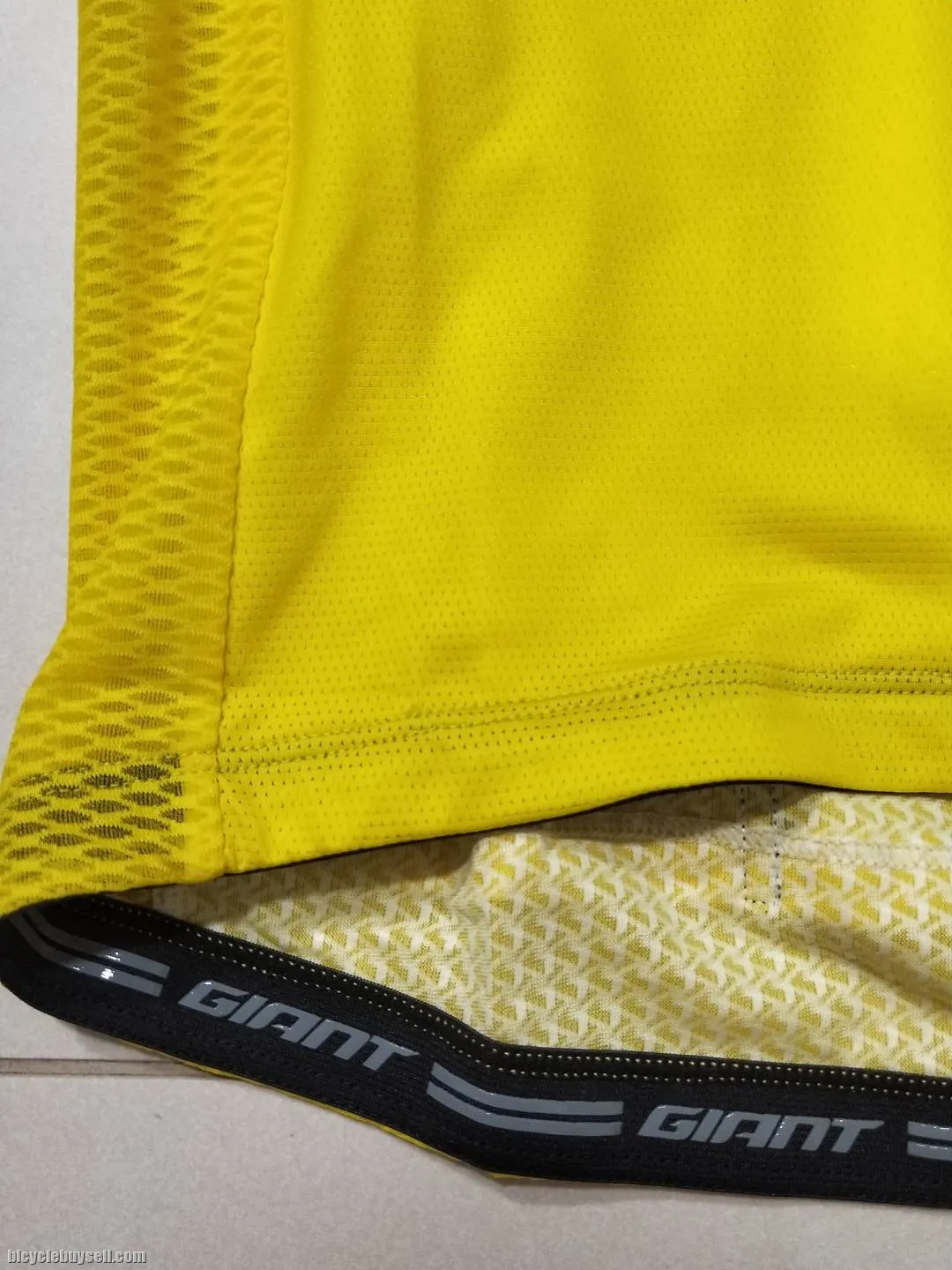 Giant Gradient Series Short Sleeves Cycling Jersey Race Cut in 3 Color options