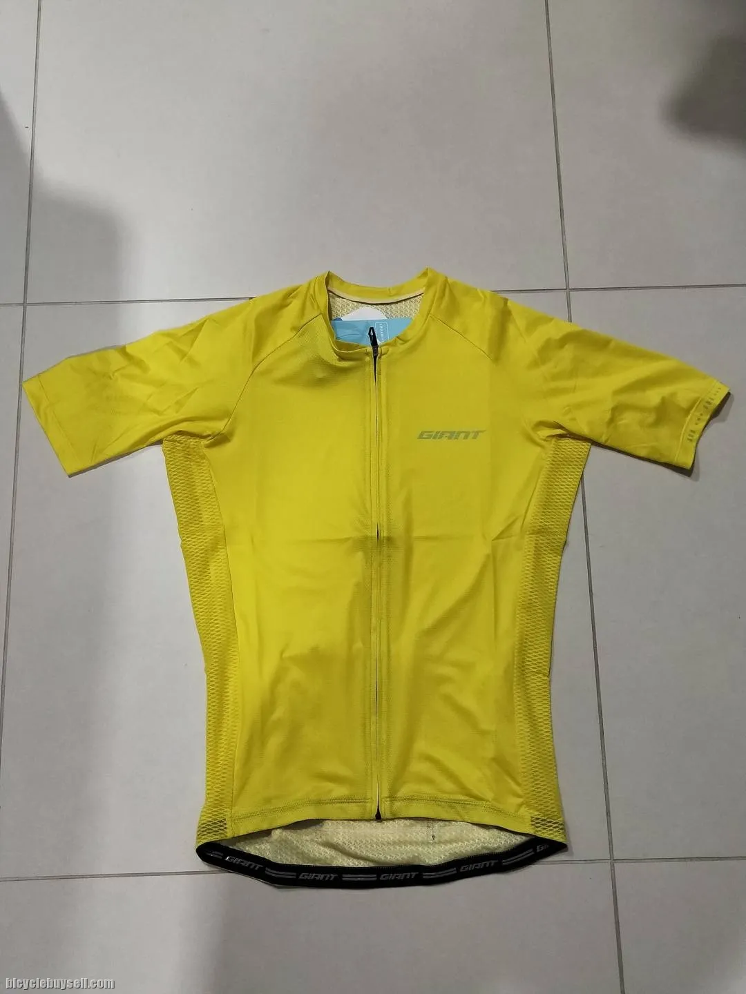 Giant Gradient Series Short Sleeves Cycling Jersey Race Cut in 3 Color options