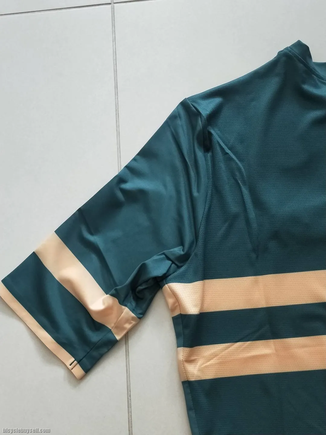 LIV 2nd Element Race Cut Cycling Jersey Short Sleeves in Green-Yellow and NavyBlue-Purple Colors