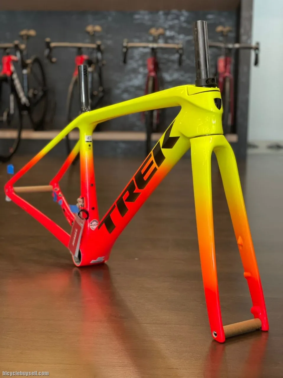 2022 TREK EMONDA SLR DISC PROJECT ONE FRAME SET !