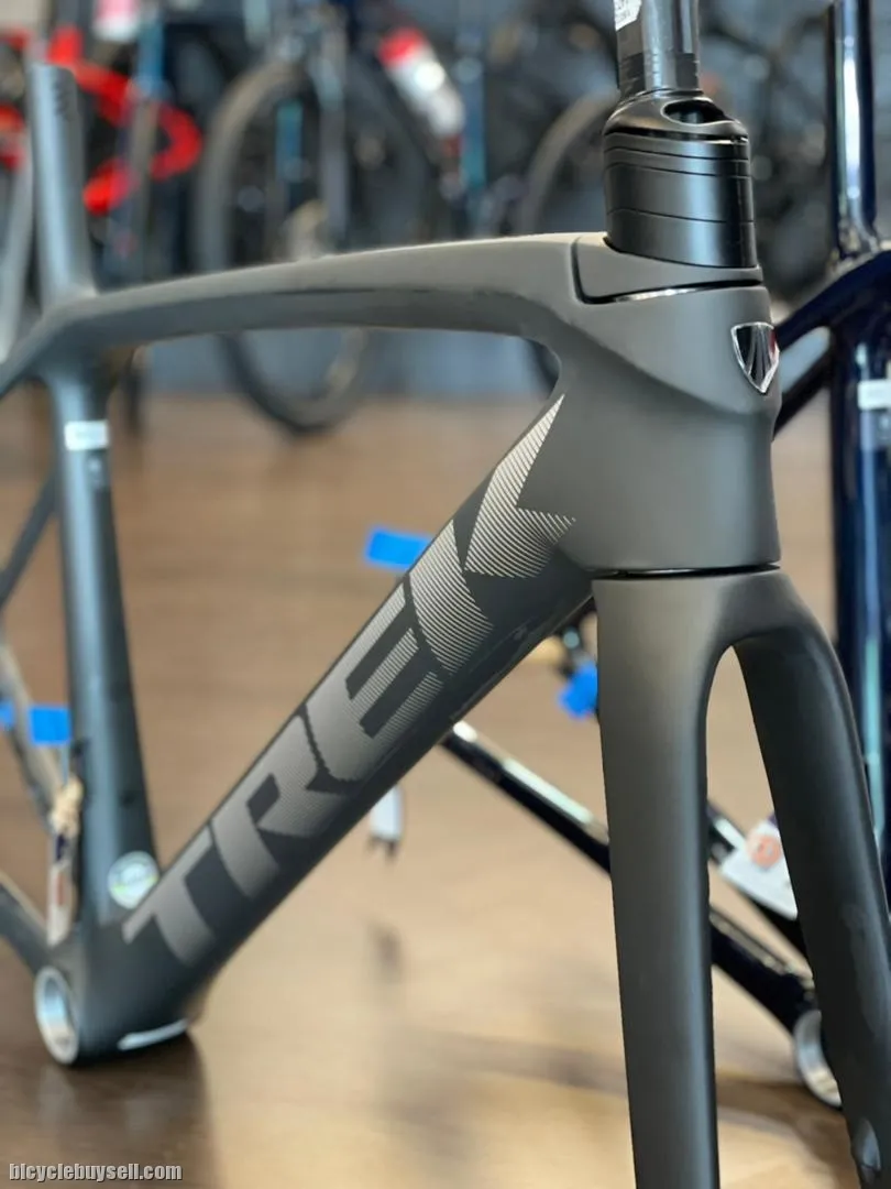 2022 TREK EMONDA SLR DISC PROJECT ONE FRAME SET !