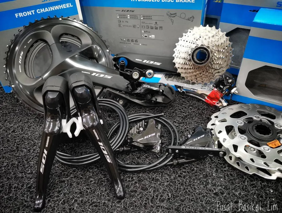 Shimano 105 R7020 Disc Groupset