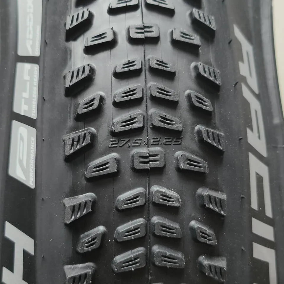 Schwalbe Racing Ralph 27.5 x 2.25 TLE Performance MTB Tire