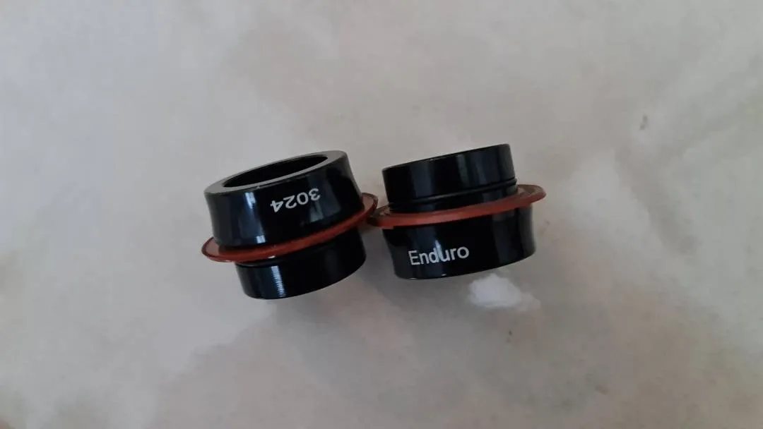 Enduro 3024 BB30 adapter to Shimano Hollowtech 24mm