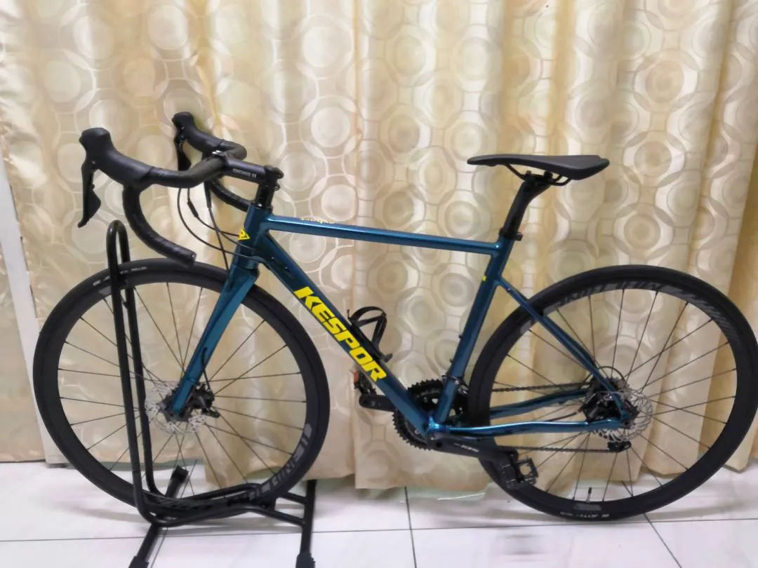 KESPOR EXHORT ROADBIKE SHIMANO 105