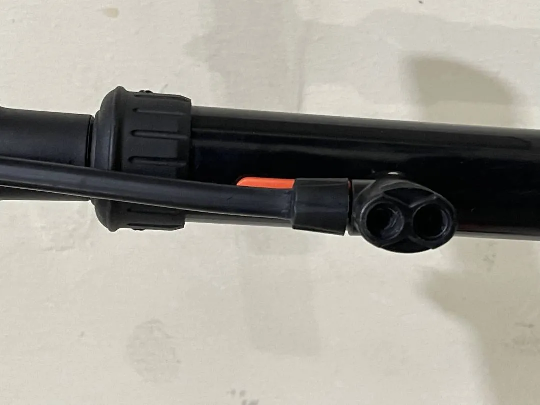 Muddyfox pump