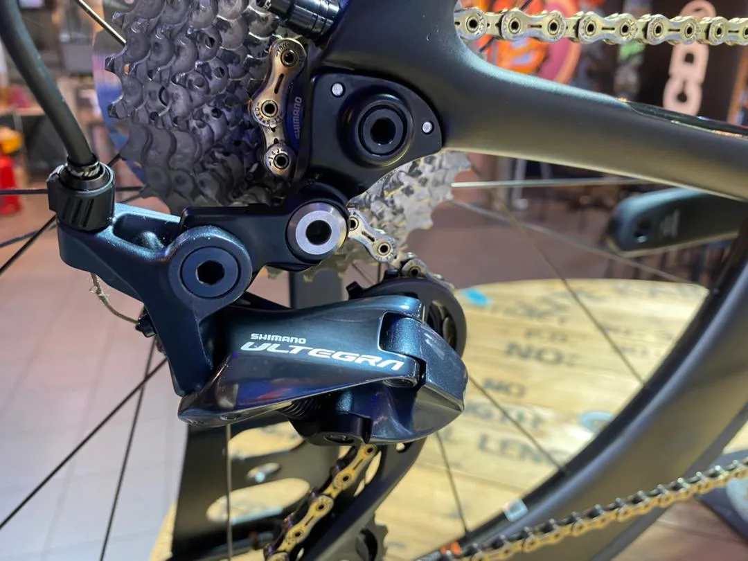 Giant Propel Advanced Pro Disc Road Bike