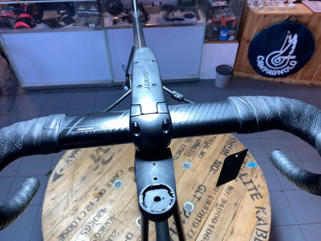 Giant Propel Advanced Pro Disc Road Bike