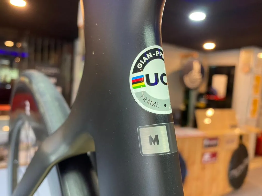 Giant Propel Advanced Pro Disc Road Bike
