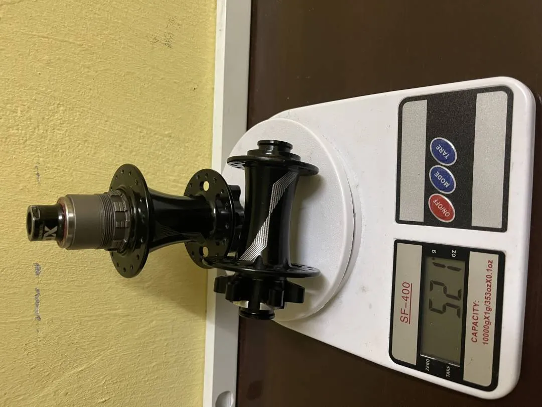 Specialized traverse hub (non boost- thru axle)