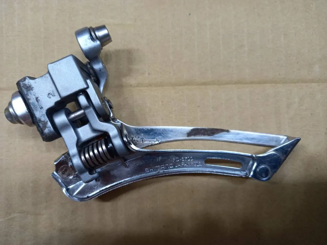 Shimano Ultegra 6700 front derailleur  - 10 speed