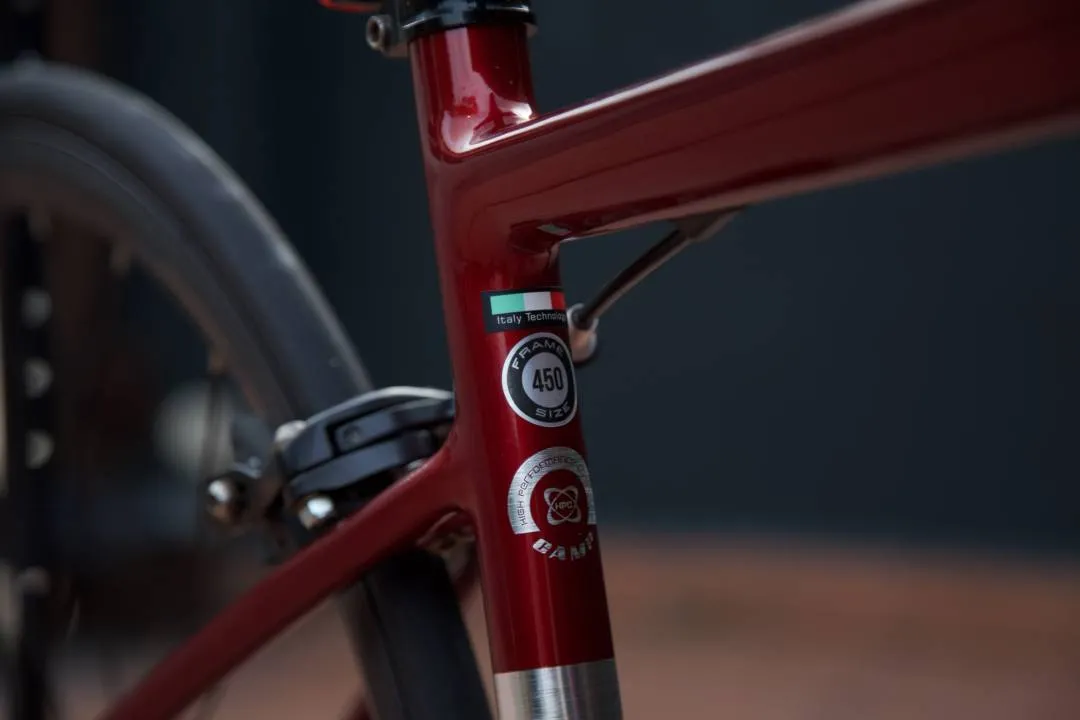 CAMP HELIUM - METALLIC RED