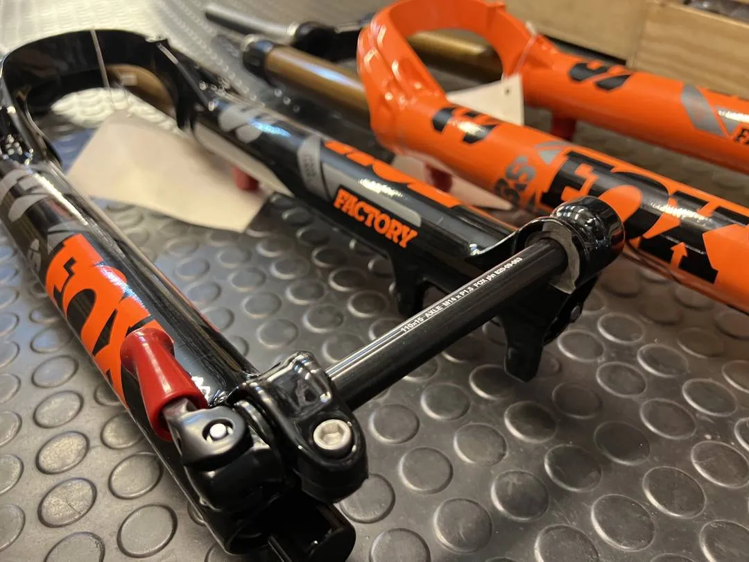 2021 FOX 38 Factory Suspension Fork - 29", 180 mm, 15QR x 110 mm, 44 mm Offset GRIP 2 Kashima Coat