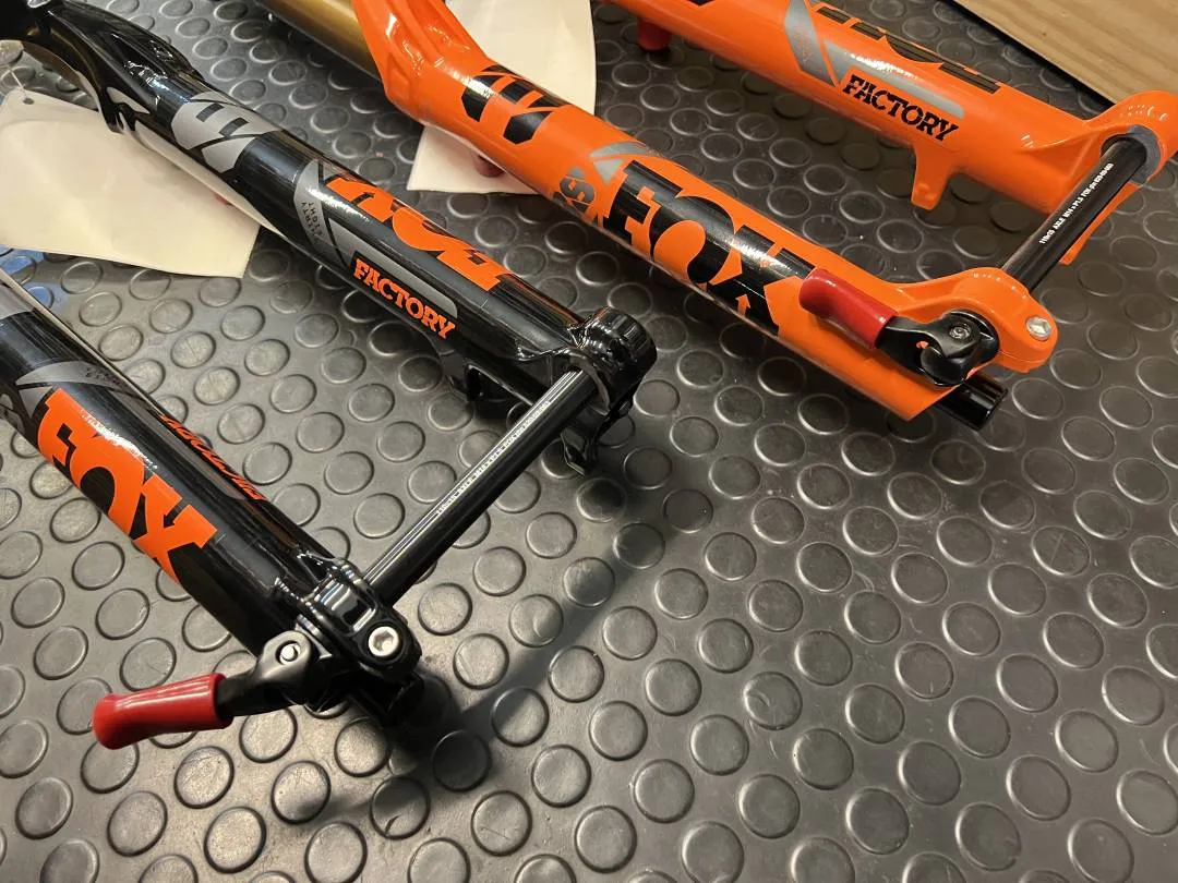 2021 FOX 38 Factory Suspension Fork - 29", 180 mm, 15QR x 110 mm, 44 mm Offset GRIP 2 Kashima Coat