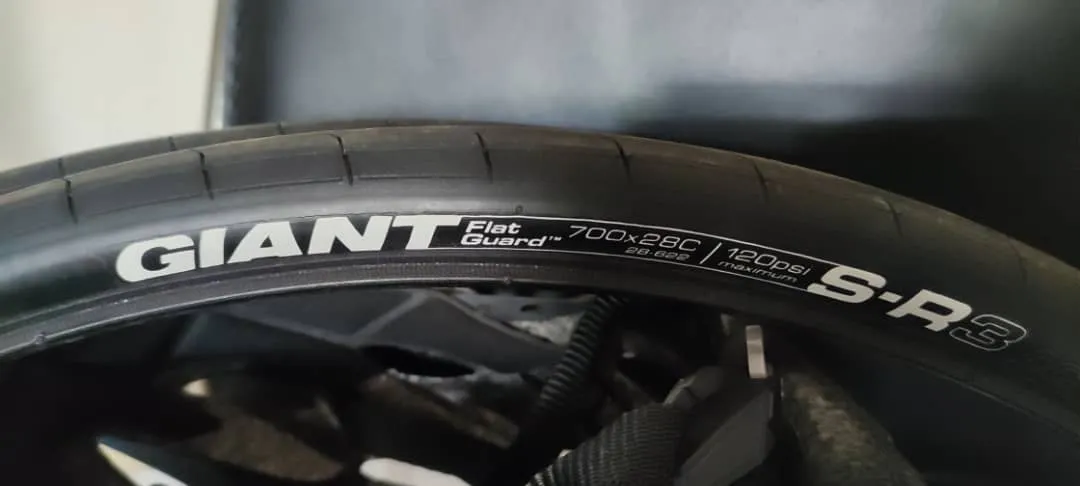 Giant - Tyre - Model - S-R3 - 700x28c - roadbike