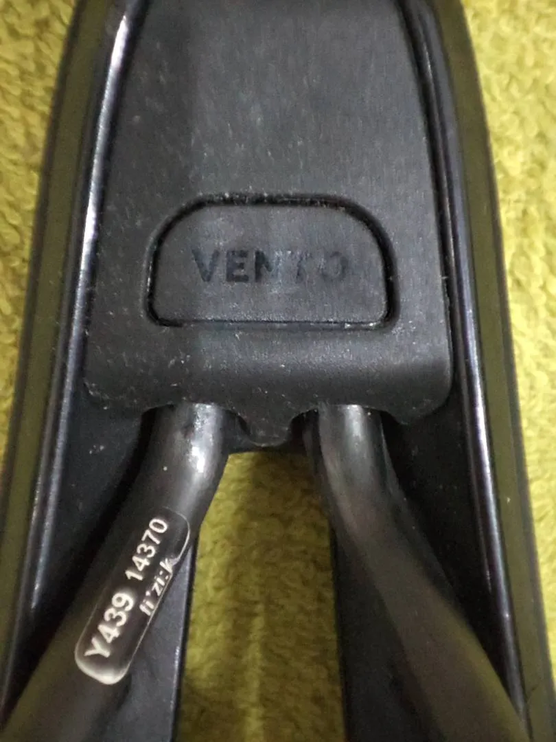 Sold - Original Fizik Vento Argo R1 Road Saddle