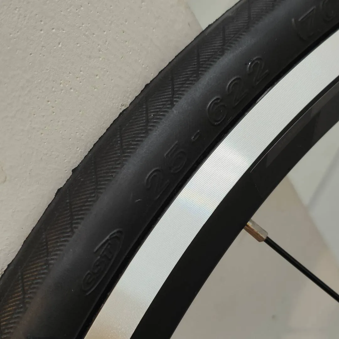 Giant TCR Wheelset aluminum brakes surface rim brakes