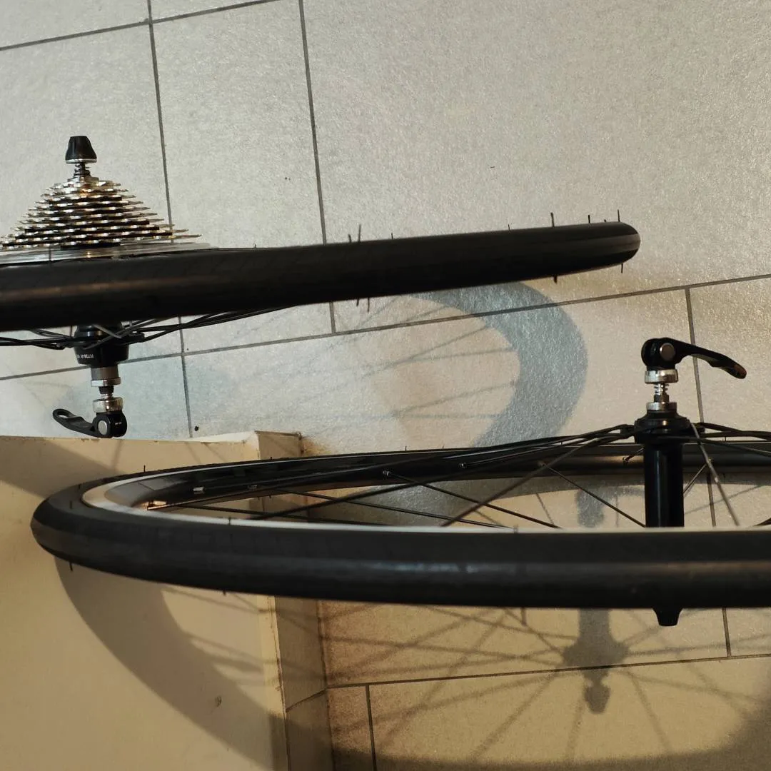 Giant TCR Wheelset aluminum brakes surface rim brakes