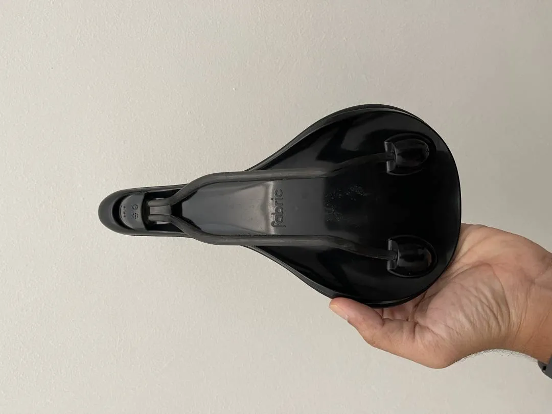 Fabric scoop saddle carbon rail (pro)(shallow)