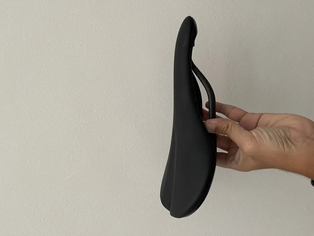 Fabric scoop saddle carbon rail (pro)(shallow)