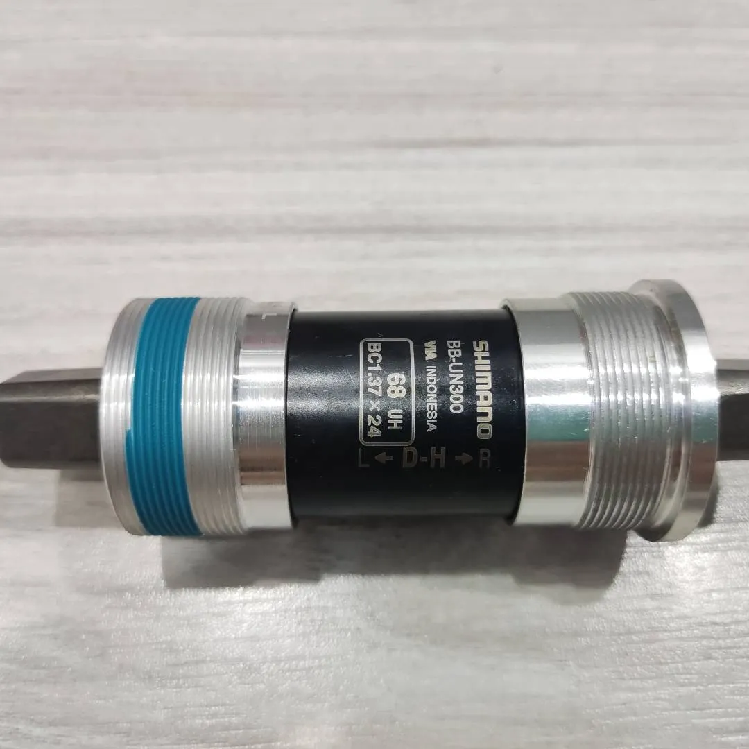 Shimano BB- UN300 BSA 68mm JIS Square Taper 115/118mm Bottom Bracket With Bolt